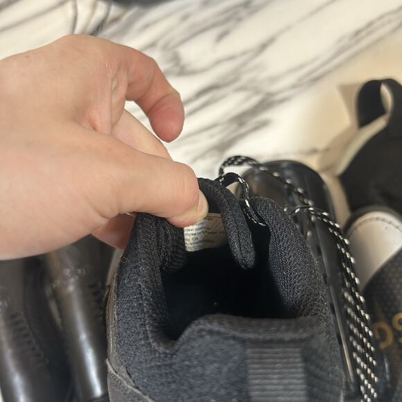 DSG Speed Viper Soccer Cleats Kids Size 13 Black With Assorted Shin Guards - Picture 6 of 6